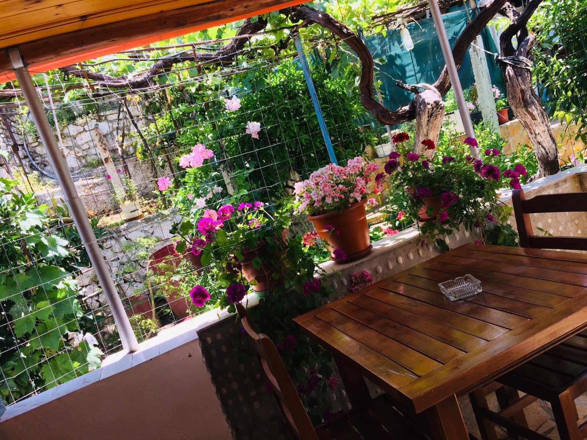 Relaxation Place Hotel Himare Ngoại thất bức ảnh
